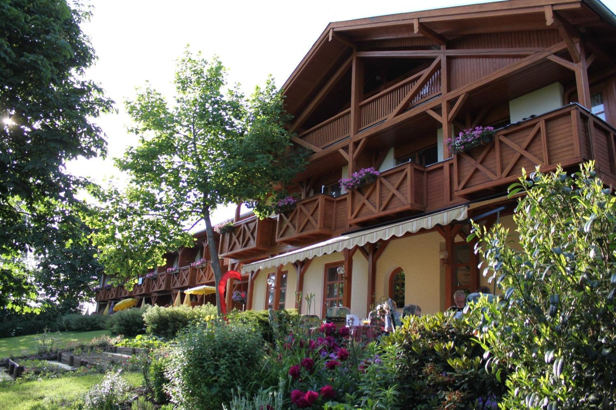 Hotel Quellenhof Бад-Бирнбах Экстерьер фото